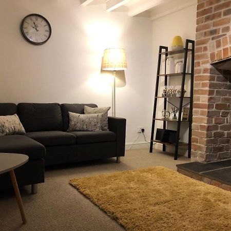 1, Pen Y Banc Cottage バラ エクステリア 写真