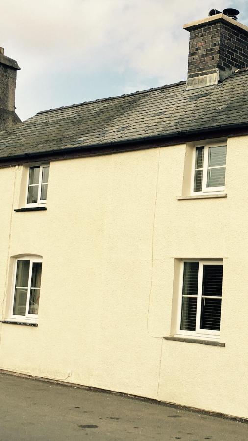 1, Pen Y Banc Cottage バラ エクステリア 写真