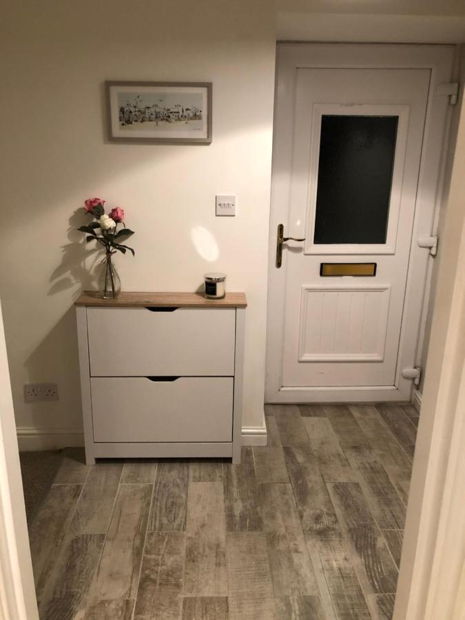 1, Pen Y Banc Cottage バラ エクステリア 写真