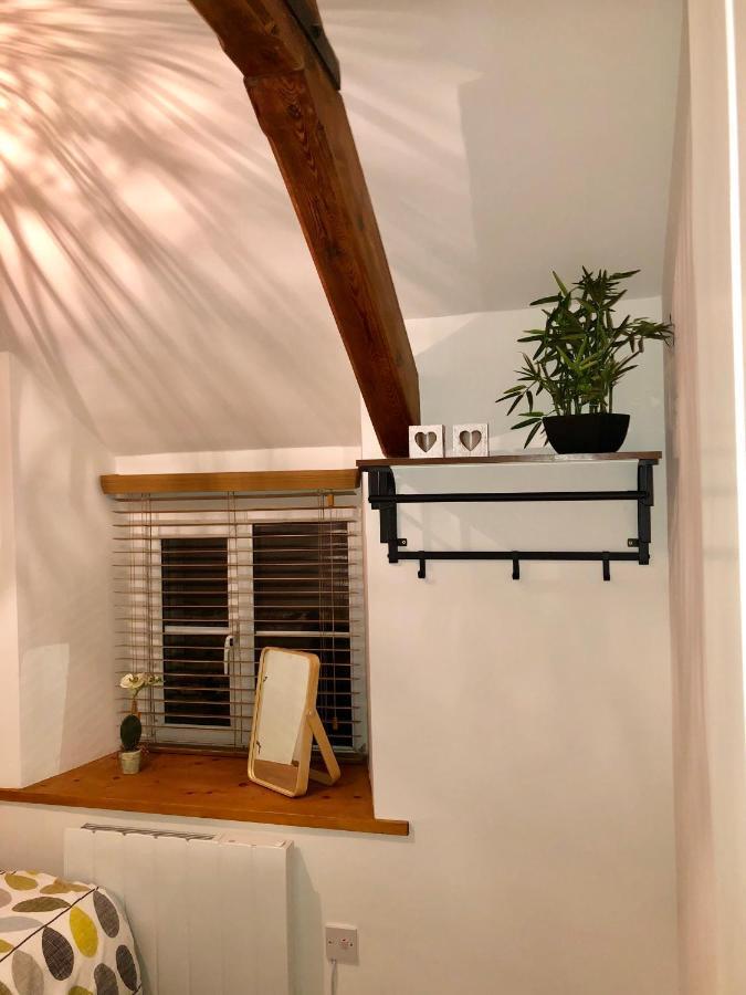 1, Pen Y Banc Cottage バラ エクステリア 写真